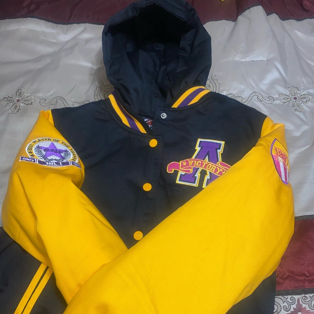 Varsity jacket - Picture 3 of 4
